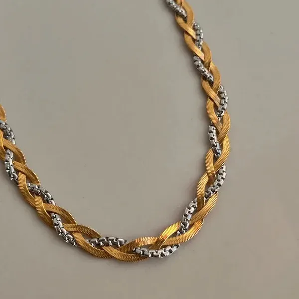 Gold_Dual_Tone_Twist_Necklace_For_Women